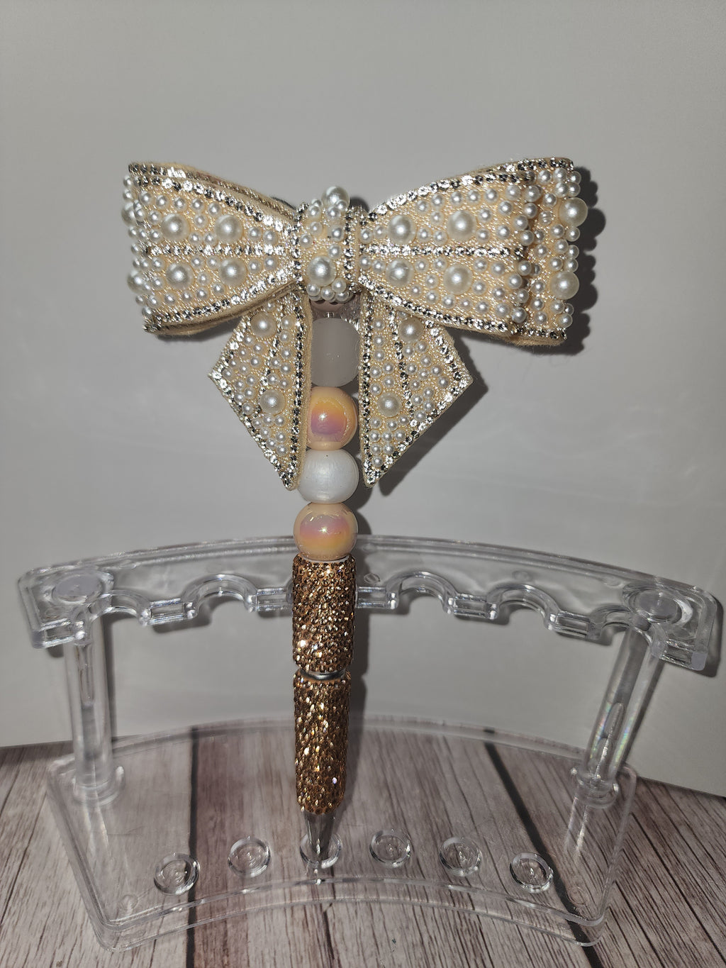 Champagne Pearl Bow Pen