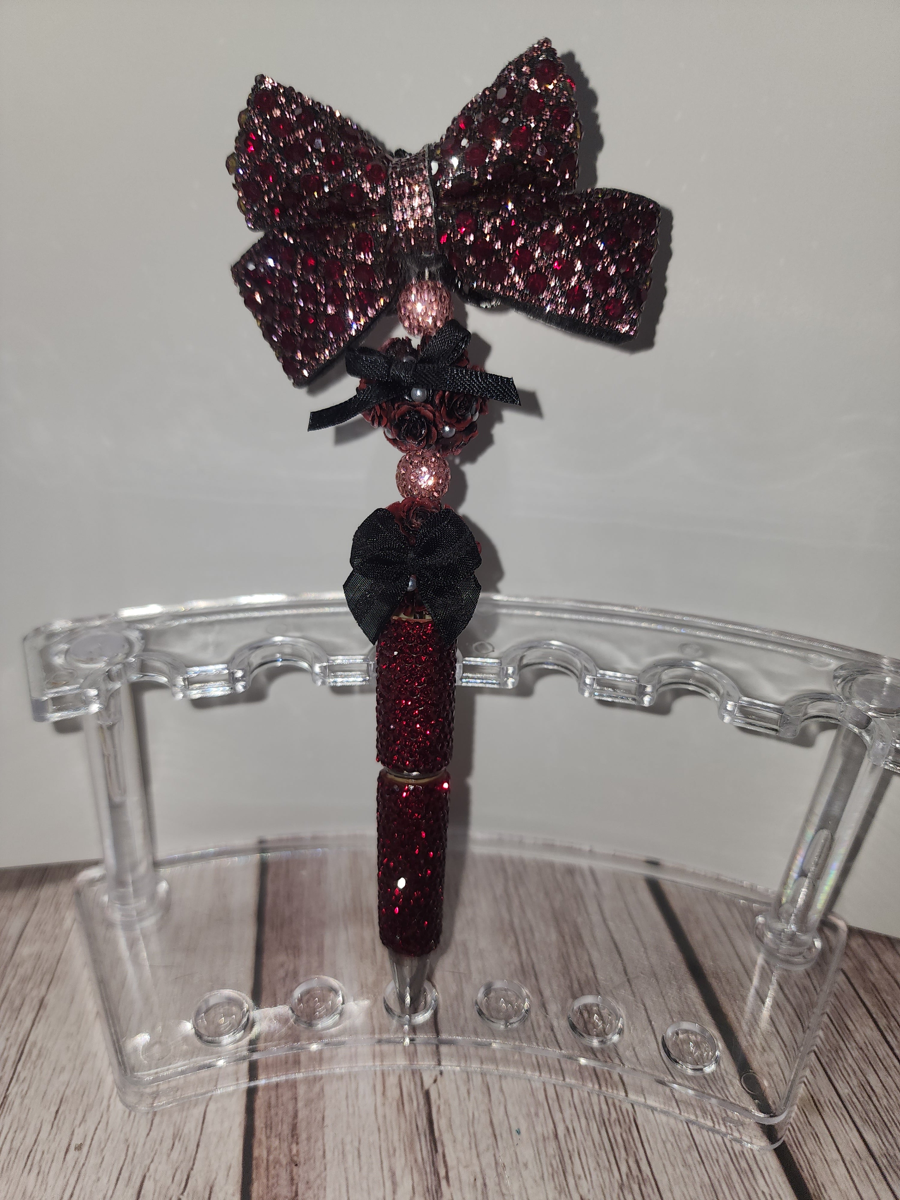 Red and Pink Bow Pen