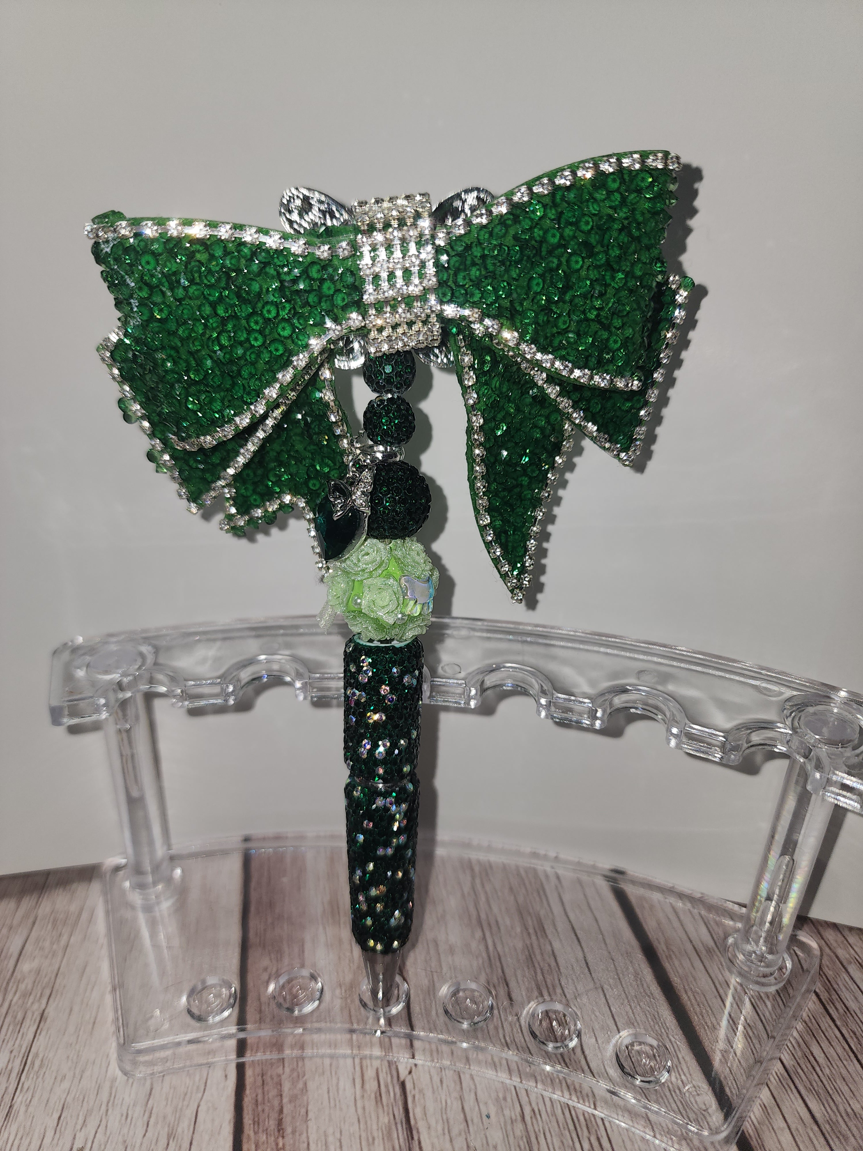 Green Bow Pen